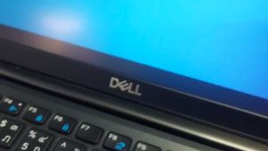 มีตำหนิจอม่วง Dell Latitude 7390 i5 GEN 8 / 8GB / 128GB จอทัชสกรีน คีย์บอร์ดมีไฟ โน๊ตบุ๊ค แล็ปท็อป มือสอง USED Laptop