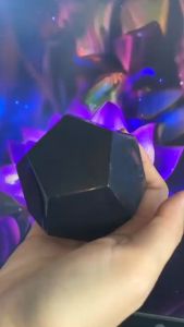 KHỐI ĐÁ THẠCH ANH ĐEN TỰ NHIÊN obsidian đen năng lượng mạnh VIP 12 mặt mã 281