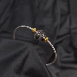 Vòng cỏ 4 lá TA Tóc Đen cho mệnh Thuỷ và Mộc - Phong Thuỷ TUDO