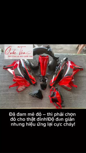 [ mới] Bộ nhựa Sirius xăng cơ màu đỏ tươi phối đen dán sẵn tem. chưa kèm pha  đèn 1/3