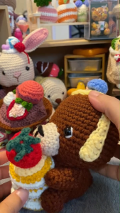 “Galilee Cafe” Pen Holder: W9cm H: 95cm Bear: L10cm W5cmWhimsical Handmade Whimsical Handmade Pen Holder~ Artisanal Crochet Creations ~ MAMABEARHOUSE"""