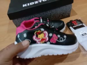 Paket Komplit Sepatu Sekolah Anak + Tas + Kaos Kaki