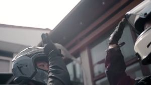 Touch & Go ที่จับมือถือมอไซค์ ระบบพลังแม่เหล็ก แปรแล้วไป ใช้งานง่ายรวดเร็ว ของ KAKUDOS