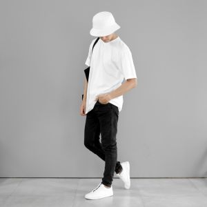 Kaos Polos Putih Distro Bahan Tebal 24s: Pilihan Terbaik Kaos Pria