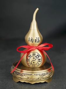 风水铜葫芦 Feng Shui Brass Gourd 可开盖镇宅辟邪 已開光 空心设计 葫芦 Large Copper Gourd 风水摆件 八卦 朱砂 福禄 八卦葫芦 风水 已开光 空心葫芦 Hulu Fengshui