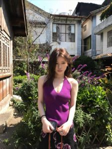 Áo Vest Cổ Treo Màu Tím Phong Cách Mỹ Cổ Điển Dành Cho Nữ Mùa Hè Mới Cao Cấp Cảm Giác Biển Gợi Cảm Ngắn Dây Chuyền Áo Vest Ôm Sát