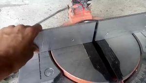 Ốp Chống Văng + Lót Bàn Cho Máy Cắt Nhôm