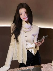 QFN | Rich Girl Style Sweater Scarf Set White