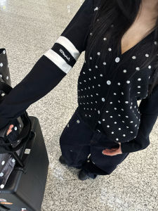 เสื้อคาร์ดิแกนถักคอวีลายจุดสไตล์ย้อนยุคสไตล์อเมริกันสำหรับผู้ชาย ฤดูใบไม้ร่วง หลวม ลำลอง หลากหลาย แจ็คเก็ต