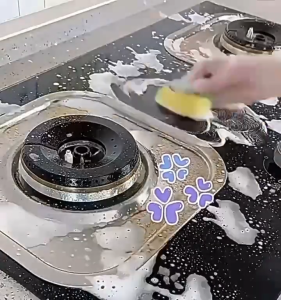 Kitchen Oil and Grease Cleaner Spray 500ML Stove oil Stain Cleaning Spray Tile Cleaner Stain Remov Multi-purpose Multi-purpose Cleaner Strong Decontamination Descaling Oven  home cleaning decontamination lampblack machine spray