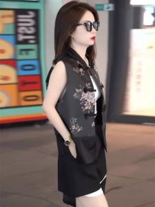 New Chinese Style Embroidered Patchwork Stand Collar Buttoned Vest Womens Fashionable Versatile Layering Tank Top Spring Summer