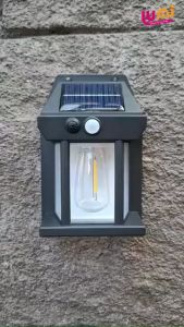 Lampu Dinding Sensor Tenaga Surya Lampu Pintar Halaman Luar Ruangan Tahan Air Otomatis Menyala Malam Hari