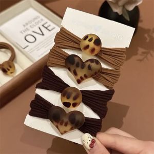 ยางรัดผมลายเสือดาวย้อนยุค ยางรัดผมรูปหัวใจด้านมันวาว ยางรัดผมยืดหยุ่นสูงสำหรับผู้หญิง ตกแต่งผม รัดผมหางม้า ยางรัดผม