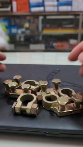 ขั้วแบตเตอรี่รถยนต์ ขั้วแบตทองเหลือง100% อย่างดี 1คู่/5คู่  รูใน17-18มิล เกรดเอ ขั้วแบต สายไฟ สายแบต