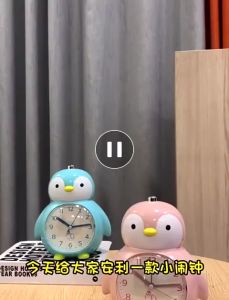 Đồng Hồ Báo Thức Để Bàn Hình Chú Chim Cánh Cụt Chuông Reo Dễ Thương Nhiều Màu Sắc