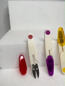 กรรไกรตัดเศษด้าย รุ่นมีปลอก อย่างดี กรรไกรตัดขี้ด้าย มีปลอกสวมใส่ พร้อมส่ง