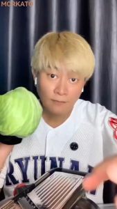 เครื่องหั่นผักสแตนเลส ปรับได้ สำหรับครัว หั่นแตงกวา มันฝรั่ง แครอท หัวหอม รวมแปรงทำความสะอาดและที่ผลักอาหาร ใช้งานง่าย