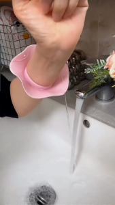 1 Pair Silicone Wristband Splash Proof Spa Face And Hair Washing Wristbands Sleeves Wrist Strap Make Up Waterproof  Tali Wristband Mudah Laras 手腕带