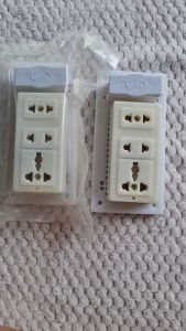 Bảng điện - táp lô điện làm sẵn 1 cầu chì 1 ổ cắm (2 lỗ/ 3 lỗ)