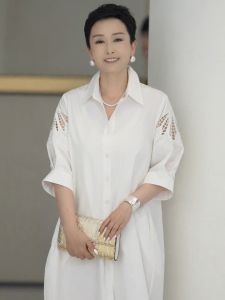 Elegant French Embroidered Hollow out Sleeve Shirt Dress Womens Fashion Loose Midi Dress Summer New Style High Fashion Sense