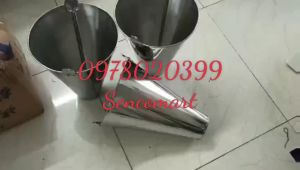 Phễu cắt tiết gà làm bằng inox chống han ri