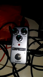 MEGA KOKKO Pedal efek gitar mini elektrik listrik Compresor Mengurangi Kebisingan True Bypass 9V