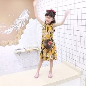 SANDAL JELLY VIRAL  UKURAN TEENAGE ANAK REMAJA 30 - 35 ( SIZE 30 - 35 )