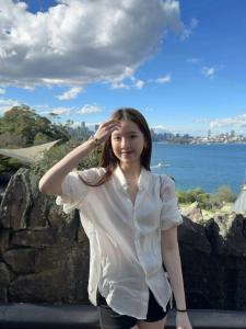 French Pure Desire Unique Button Cuff Short Sleeve Shirt Womens Casual Versatile White Top Loose Fit Original Design Polo Collar