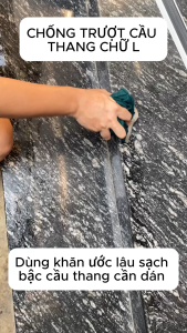 Nẹp Nhôm Chống Trơn Cầu Thang Chữ L Chống Trượt Té Ngã Dùng Cho Trường Học Văn Phòng Biện viện Nhà Ở