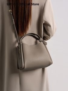 UR | Elegant Leather Handbag Large Capacity