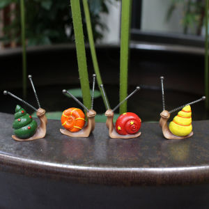 4pcs Mini Snail Sculpture Bonsai Decorations，Garden Home Decoration Resin Crafts Outside Decor Outdoor DecorYard Art Ornamen