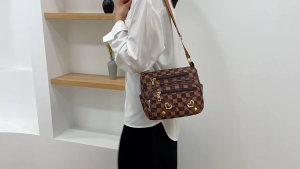 UISNMALL #S91134 2-in-1 Crossbody Bag with Multiple Pockets for Middle-aged and Elderly Women Mom Bag Midlife Lady Backpack Travel Shoulder Bag Business Bag