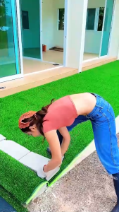 【อย่าซื้อแพงเกินไปนะ】5A+ หญ้าเทียม หญ้าเทียมปูพื้น ฉนวนกันความร้อนสารหน่วงไฟไม่มีกลิ่น ขนาดให้เลือกหลาก คุณภาพสูง สีเหมือนจริง นุ่มนิ่ม ทนไฟ ระบายน้ำง่าย หญ้าเทียมปูโตะ หญ้าเทียมปูพื้น หญ้าแผ่น หญ้าสนาม หญ้าเทียมตกแต่งสวน หญ้าเทียมปูพื้น สนามหญ้าจำลอง