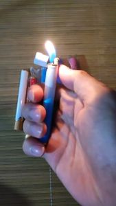 Bật quẹt hình điếu sang trọng có thể nạp lại khi dùng hết