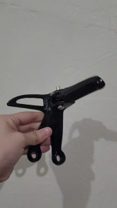 Footstep Belakang Gantung Model FU / Pijakan Kaki Belakang Motor Model Gantung Universal