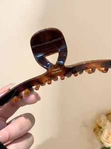 hellocandy | New Long Style Three-color Tortoiseshell Hair Clip For Commuting And Bun Hairstyles