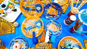 Potdemiel | 108Pcs Dart War Party Decorations&Tableware Set-Dart War Plates Cups Tablecloth Banner Balloons etc Dart Birthday Party Supplies