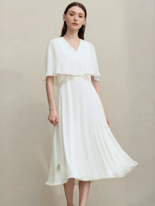 AMII | New Vacation Style V-neck Lace Hollow-out Slimming Dress
