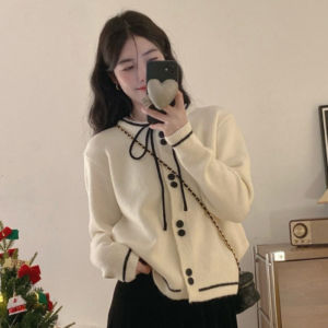 เสื้อคาร์ดิแกนถักสีเทาผูกโบว์ผู้หญิง เสื้อคลุมกันหนาวทรงเข้ารูป หวาน สไตล์เกาหลี ฤดูใบไม้ร่วง 2024 เสื้อคลุมกันหนาวคอตั้งแขนยาว