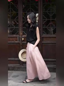 Design Cut Slimming Linen Skirt
