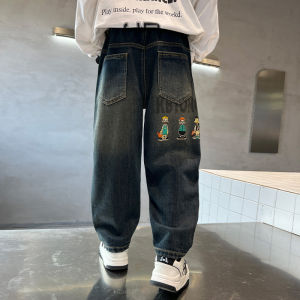 Boys fashion Korean version of loose straight denim jeans pants suitable for outdoor wear