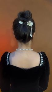 Vòng kẹp tóc hoa trà tua rua kẹp búi tóc đính ngọc mẫu mới tinh tế dễ sử dụng cho nữ phong cách Hàn Quốc
