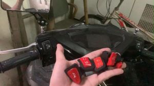 Công Tắc Đèn Xe SH AB 2020-2023 AB 125/150/160 Kiểu thái màu đỏ