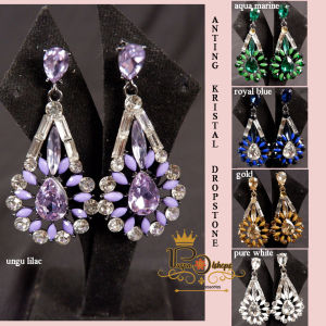 Anting Kristal Dropstone: Aksesoris Pernikahan Mewah