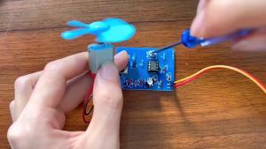 OUHOE | NE555 DIY Electric Fan Kit DC 4.5V Motor Speed Controller Kit Electronic Soldering Practice