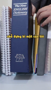 Hộp Đựng Tiền Dạng Hình Quyển Sách Deli Két Sắt Mini 2 Kích Thước Nhỏ Gọn Dễ Dàng Decor Trang Trí