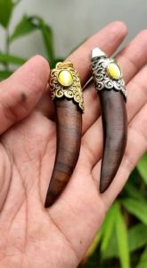 Liontin Kalung Kayu Galih Kalimosodo Variasi Alpaka Model Taring
