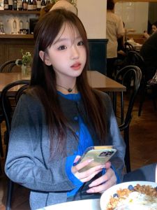 Fake Two-Piece Contrast Color round Neck Knitting Cardigan Outwear Womens Autumn and Winter Soft Glutinous Short Sweater Unique Super Nice Tops