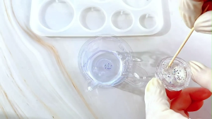 แม่พิมพ์ซิลิโคนต่างหู พวงกุญแจ สร้อยคอ สำหรับทำเครื่องดับเรซิ่น DIY