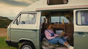 Jabra Speak2 75 MS Teams - The best professional speakerphone for hybrid working